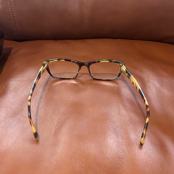 Prada women’s eyeglasses - Picture 6 of 6